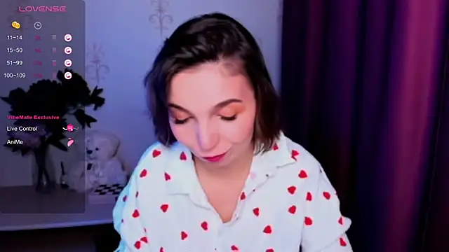 KindHazelHere  online show from November 14, 10:07 pm