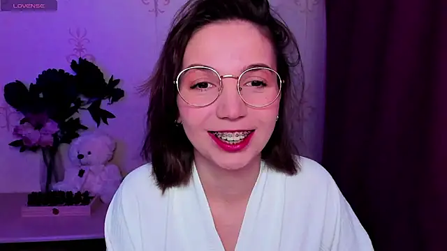 KindHazelHere  online show from March 1, 12:12 am