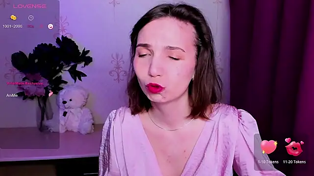 KindHazelHere  online show from April 3, 6:17 pm