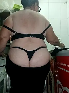 Snapshot of eroticjessitop chatting on June 12, 9:03 pm eroticjessitop online show from June 12, 9:03 pm
