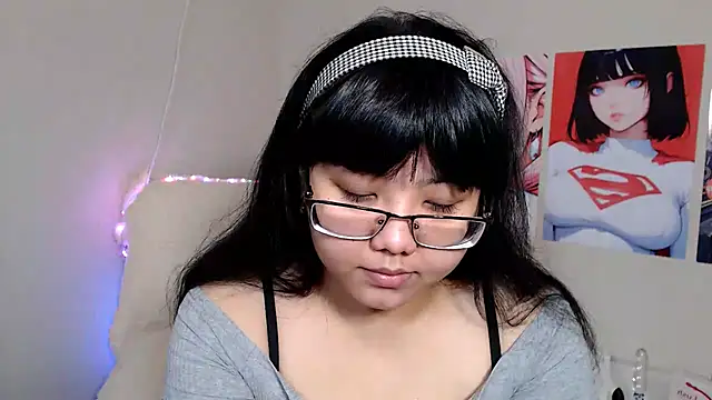 Snapshot of Moertomlly chatting on February 7, 4:06 am Moertomlly online show from February 7, 4:06 am