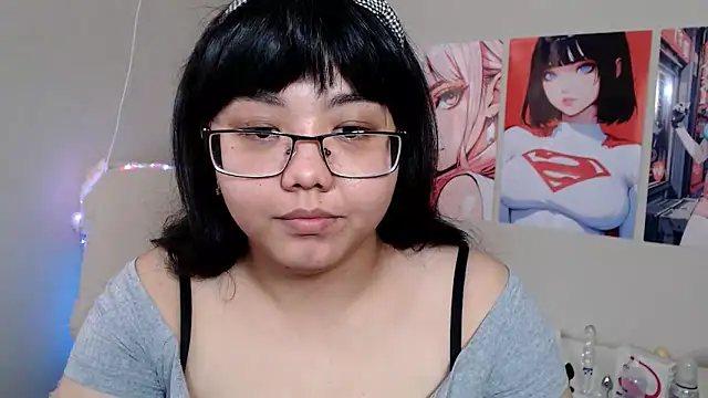 Snapshot of Moertomlly chatting on February 7, 7:07 am Moertomlly online show from February 7, 7:07 am