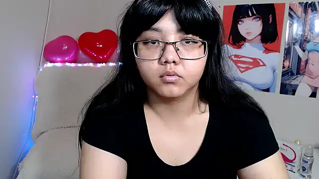 Snapshot of Moertomlly chatting on February 18, 10:38 am Moertomlly online show from February 18, 10:38 am
