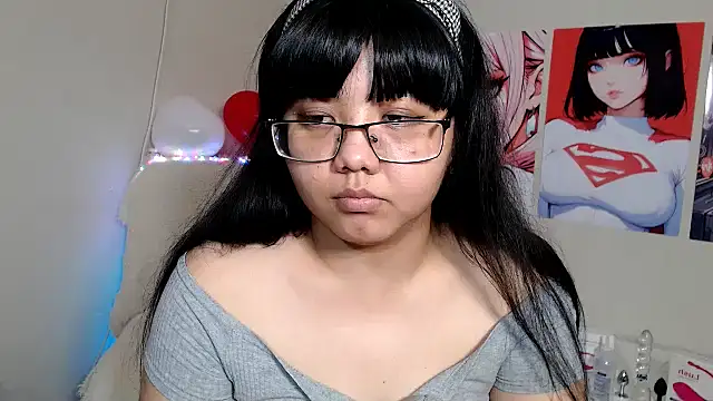 Snapshot of Moertomlly chatting on March 2, 12:11 pm Moertomlly online show from March 2, 12:11 pm