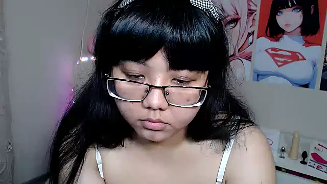Snapshot of Moertomlly chatting on March 11, 3:05 am Moertomlly online show from March 11, 3:05 am