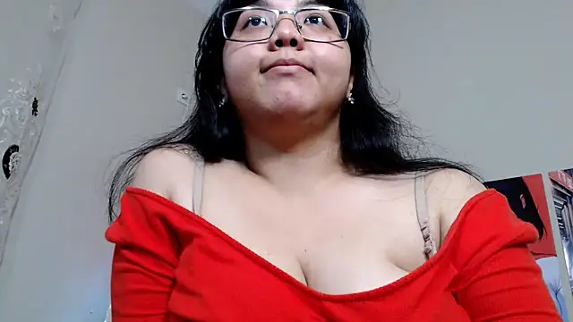 Snapshot of Moertomlly chatting on March 22, 9:45 am Moertomlly online show from March 22, 9:45 am