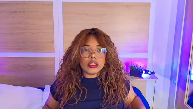 Snapshot of _nickypurple_ chatting on June 28, 2:01 pm nickypurple online show from June 28, 2:01 pm