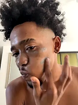 matatanlove online show from October 31, 7:04 pm