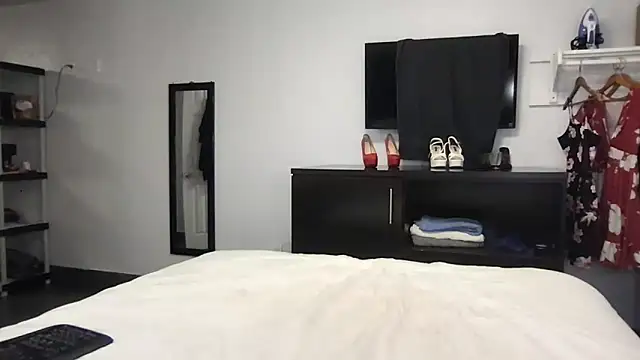 TiffaneyLove online show from May 15, 10:50 pm