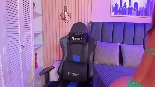 ashlye miller  online show from January 8, 3:40 am