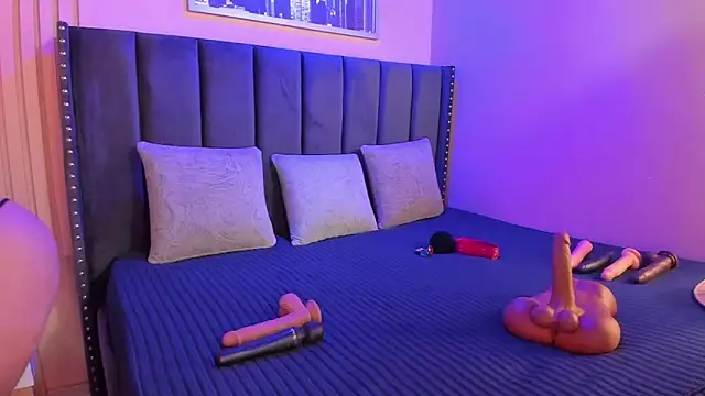 ashlye miller  online show from September 17, 4:14 am