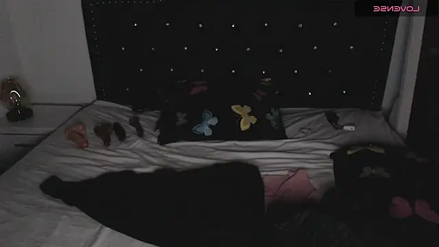 jellyfishhot online show from March 23, 8:15 am