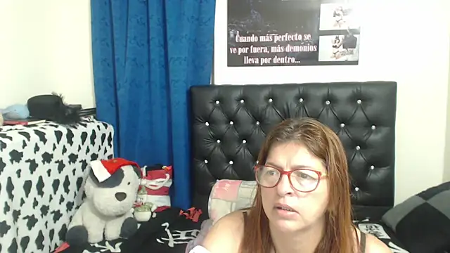 Snapshot of jellyfishhot chatting on December 5, 2:25 pm jellyfishhot online show from December 5, 2:25 pm