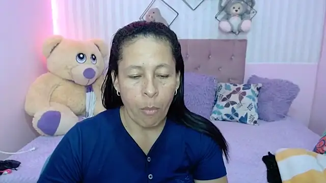 Snapshot of mature_martina chatting on November 14, 9:57 pm mature martina online show from November 14, 9:57 pm