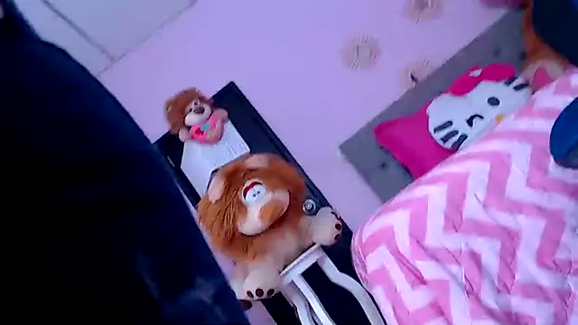 Snapshot of mature_martina chatting on December 1, 6:35 pm mature martina online show from December 1, 6:35 pm