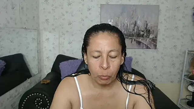 Snapshot of mature_martina chatting on June 26, 11:42 pm mature martina online show from June 26, 11:42 pm