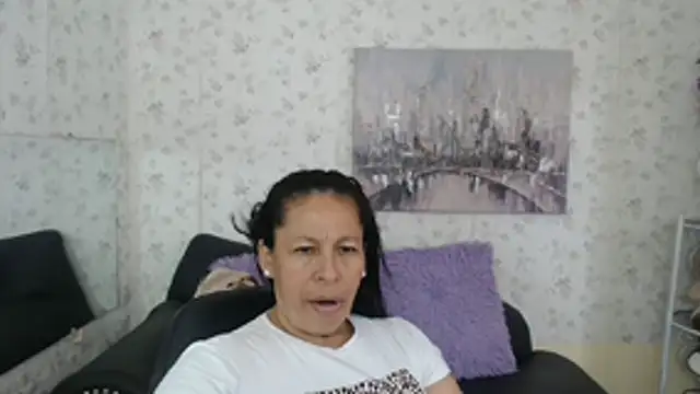 Snapshot of mature_martina chatting on June 27, 8:47 pm mature martina online show from June 27, 8:47 pm