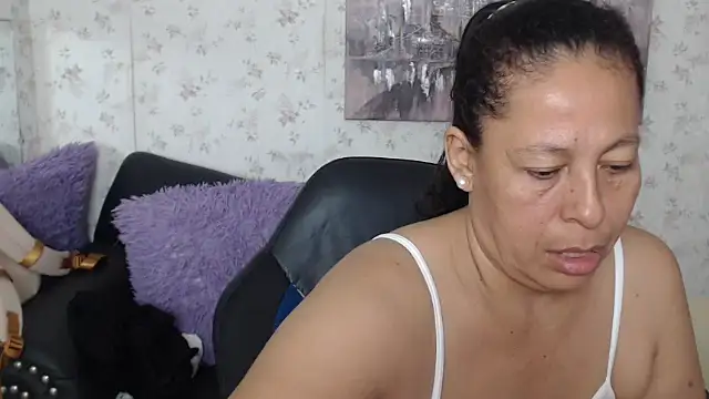 Snapshot of mature_martina chatting on June 28, 8:53 am mature martina online show from June 28, 8:53 am