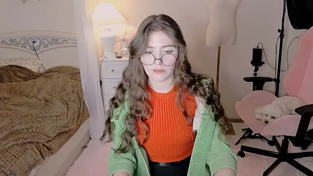 Snapshot of RuthMorse chatting on February 3, 6:24 pm RuthMorse online show from February 3, 6:24 pm