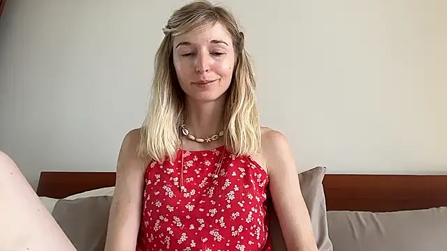 Snapshot of ivankai_ chatting on December 20, 3:02 am ivankai online show from December 20, 3:02 am