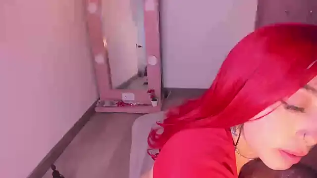 Snapshot of isa_red_hair chatting on March 17, 6:40 am isa red hair online show from March 17, 6:40 am