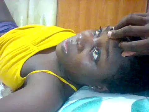 Snapshot of Alessandrajenna chatting on February 19, 9:03 pm Alessandrajenna online show from February 19, 9:03 pm