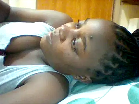 Snapshot of Alessandrajenna chatting on February 25, 12:34 pm Alessandrajenna online show from February 25, 12:34 pm