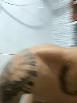 Gust027 online show from April 17, 1:08 am