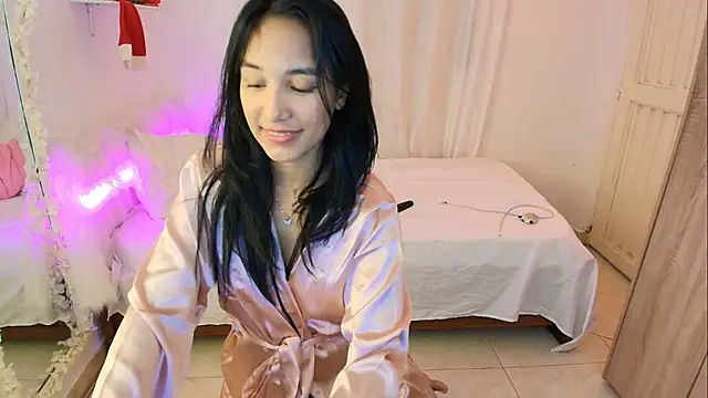 Nanami 19 online show from December 14, 8:35 pm