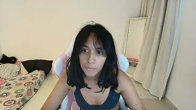 Snapshot of Nanami_19 chatting on May 17, 11:56 pm Nanami 19 online show from May 17, 11:56 pm