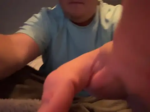 haydenn  online show from May 14, 2:18 am
