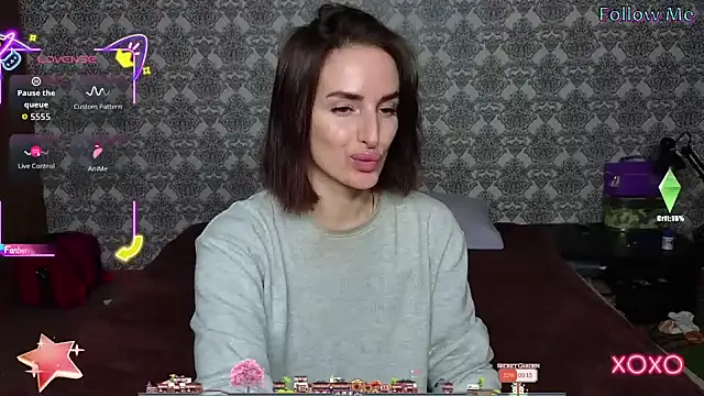 xx adrihanna xx online show from October 10, 3:22 pm