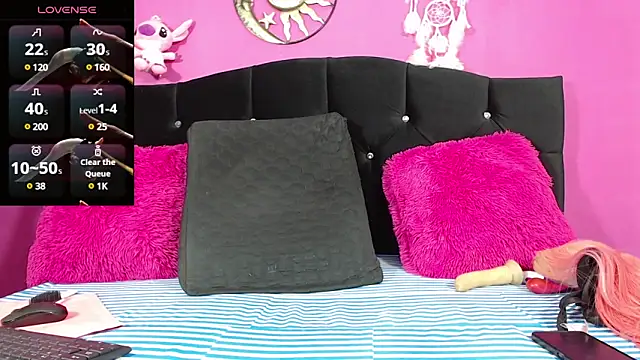 Snapshot of SOLL_RED chatting on February 9, 12:41 pm SOLL RED online show from February 9, 12:41 pm