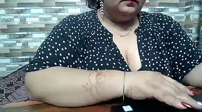 Snapshot of Sexy_raman_ chatting on December 4, 10:57 am Sexy raman online show from December 4, 10:57 am