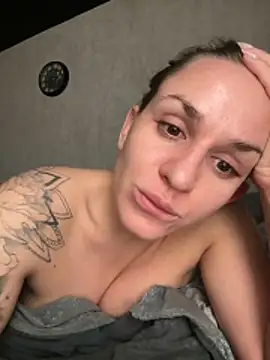 SofiJames online show from November 11, 7:25 pm