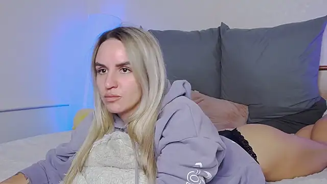 SofiJames online show from November 25, 6:24 am