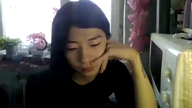 CarlyJoy online show from December 19, 10:22 am