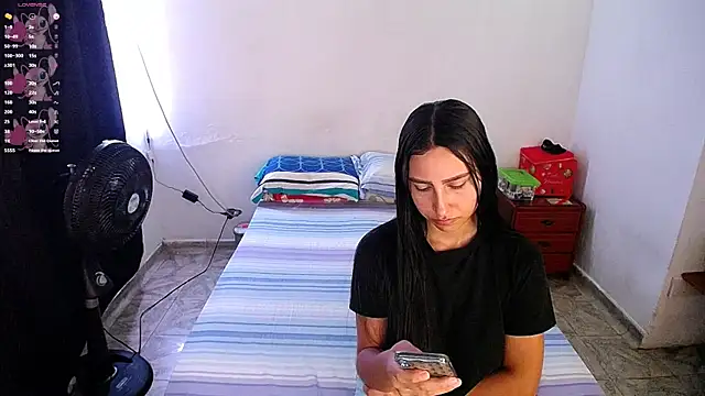 Snapshot of violeta_rous chatting on November 8, 6:29 pm violeta rous online show from November 8, 6:29 pm