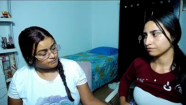 Snapshot of violeta_rous chatting on February 1, 3:27 am violeta rous online show from February 1, 3:27 am