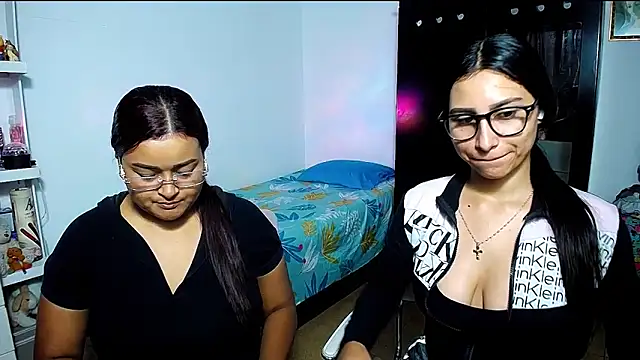 Snapshot of violeta_rous chatting on February 2, 3:11 pm violeta rous online show from February 2, 3:11 pm