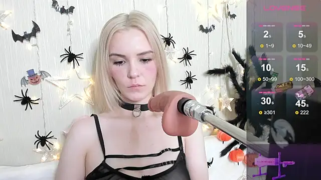 Kaya Devis online show from October 26, 4:18 am