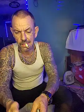 deepstroker42071 online show from December 25, 9:24 am