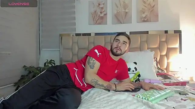 Vanessa and liam online show from March 12, 5:46 am