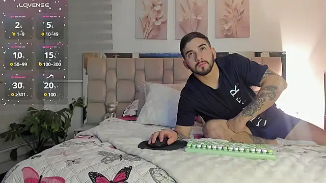 Vanessa and liam online show from March 13, 5:33 am