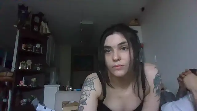 Snapshot of bexs780 chatting on June 20, 6:11 pm bexs780 online show from June 20, 6:11 pm