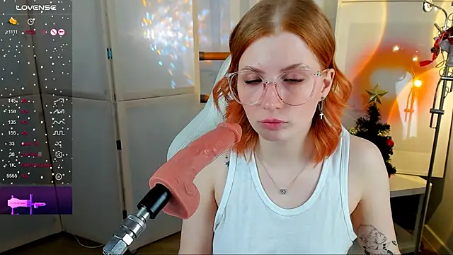 Snapshot of Mira__Blush chatting on January 2, 2:43 am Mira Blush online show from January 2, 2:43 am