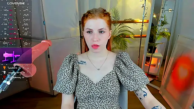 Snapshot of Mira__Blush chatting on January 17, 11:51 pm Mira Blush online show from January 17, 11:51 pm