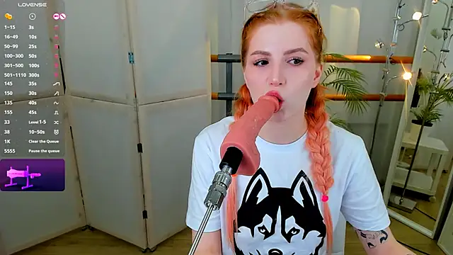 Snapshot of Mira__Blush chatting on January 23, 12:04 am Mira Blush online show from January 23, 12:04 am