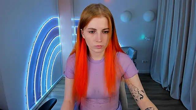 Snapshot of Mira__Blush chatting on February 18, 8:36 pm Mira Blush online show from February 18, 8:36 pm