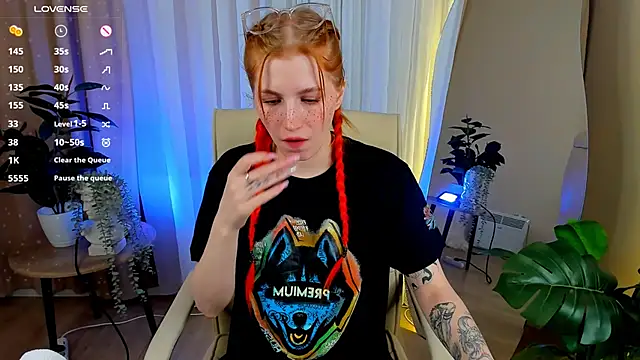 Snapshot of Mira__Blush chatting on February 23, 11:36 pm Mira Blush online show from February 23, 11:36 pm